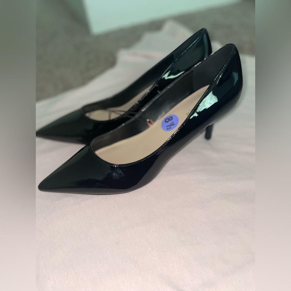 Marc Fisher scarpin heels